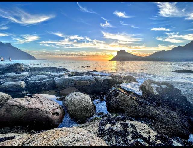 3 BEDROOM APARTMENT FOR SALE IN HOUT BAY